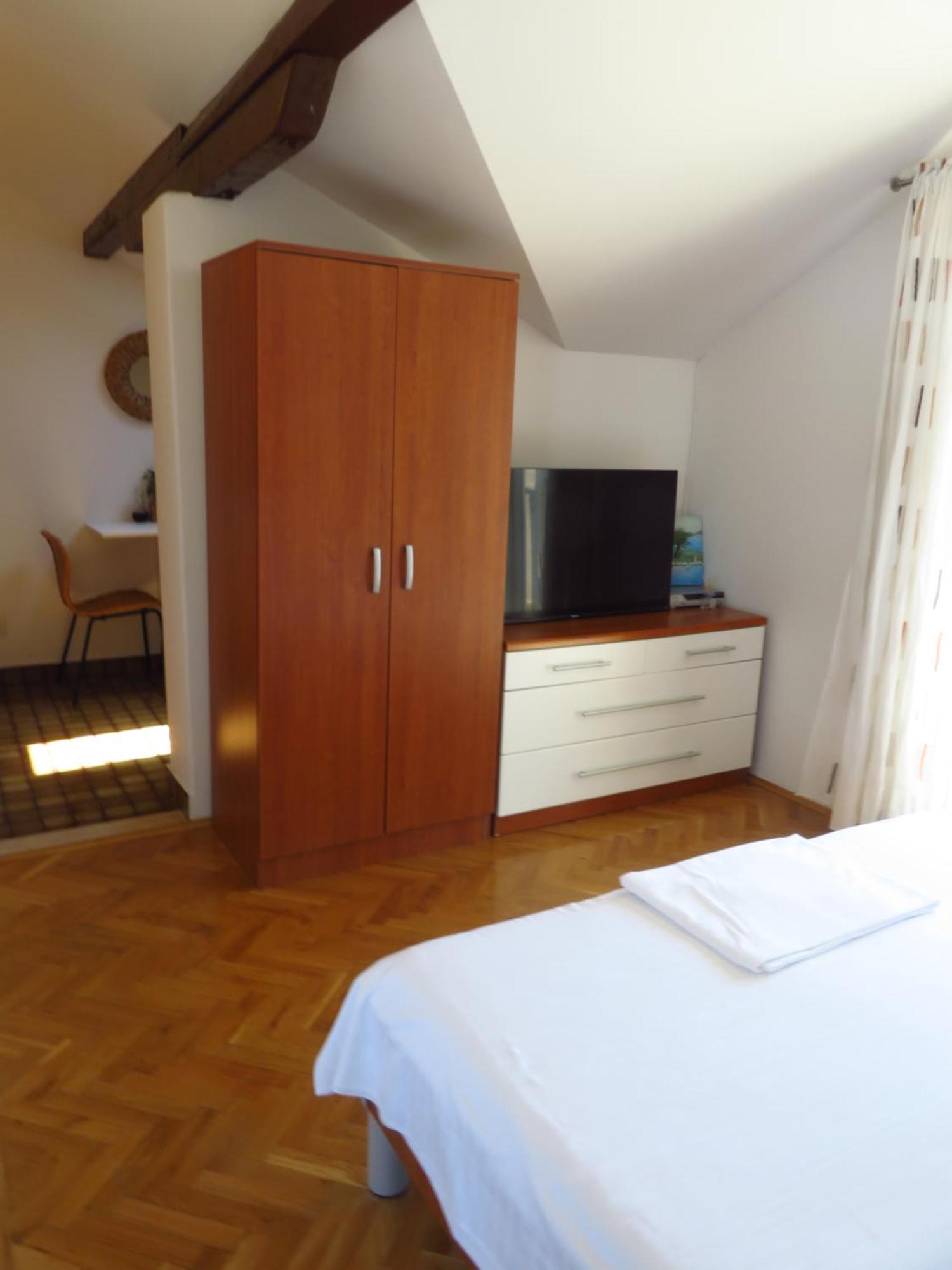 Apartments Tonka Pakoštane Szoba fotó
